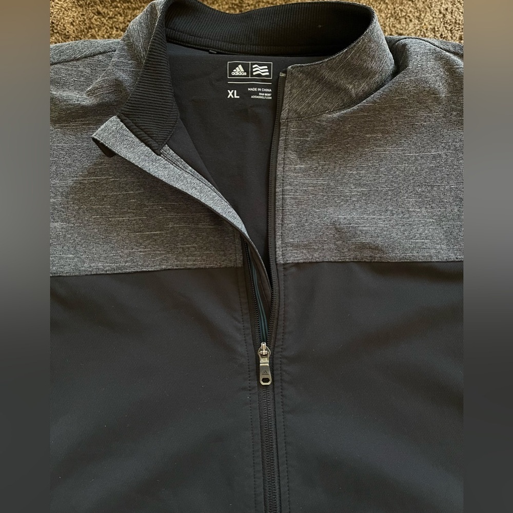 Adidas Golf Men’s Lightweight Full Zip Jacket Black/Gray w/Legends Logo; Size XL